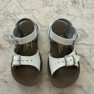 Sun-San White Buckle Strap Sandals